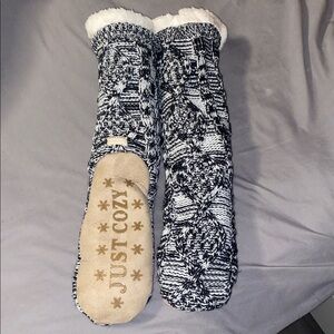 Black and White Knit Slipper Socks